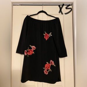 Off the shoulder dress - black